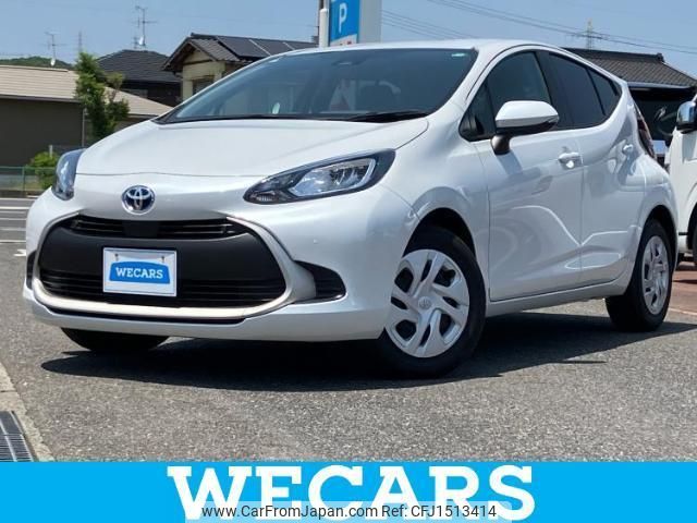 toyota aqua 2024 CFJ1513414 image 1