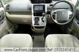 toyota noah 2010 504928-924497