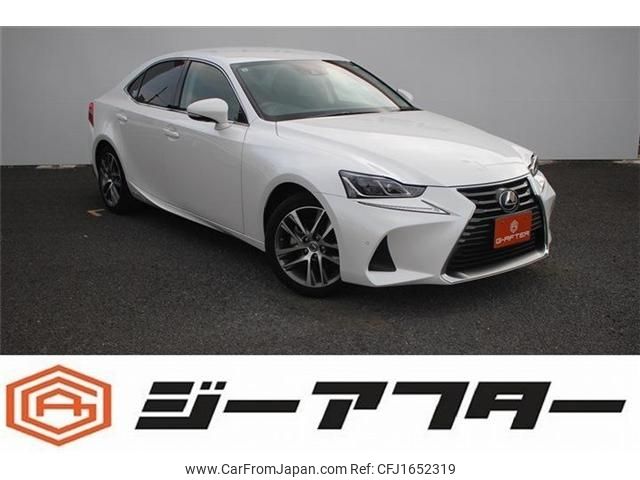 lexus is 2019 CFJ1652319 image 1