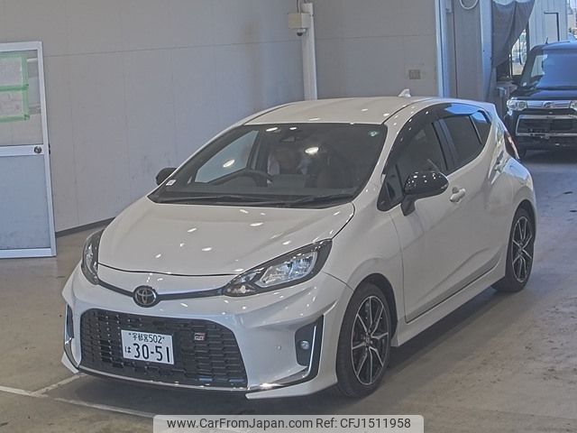 toyota aqua 2024 CFJ1511958 image 1