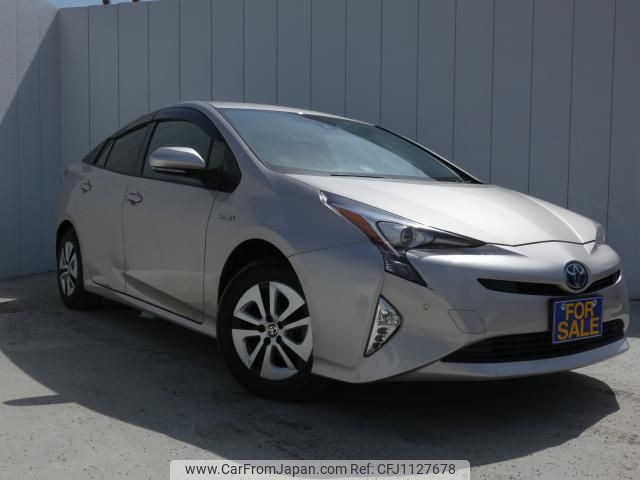 toyota prius 2016 quick_quick_DAA-ZVW55_ZVW55-8009894 image 1