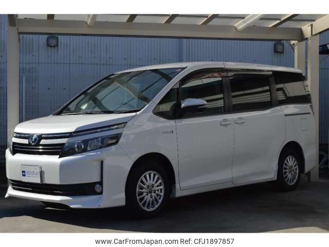 toyota voxy 2016 CFJ1897857 image 1