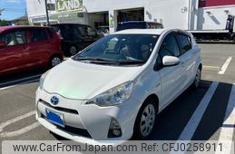 toyota aqua 2013 -TOYOTA--AQUA DAA-NHP10--NHP10-2242646---TOYOTA--AQUA DAA-NHP10--NHP10-2242646-