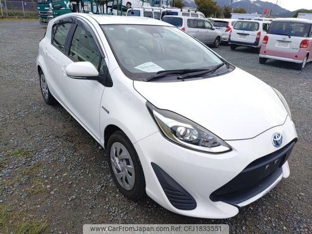 toyota aqua 2019 CFJ1833551 image 2