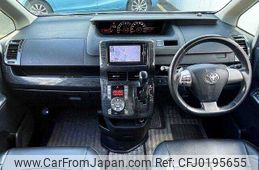 toyota noah 2013 504928-924044