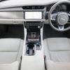 jaguar xf 2018 quick_quick_JBS2NC_SAJBB2AN9JCY72719 image 2