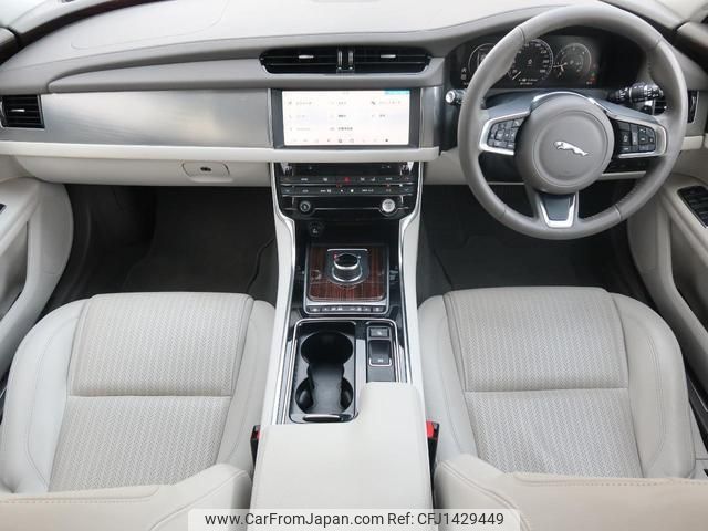 jaguar xf 2018 quick_quick_JBS2NC_SAJBB2AN9JCY72719 image 2