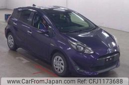 toyota aqua 2017 quick_quick_DAA-NHP10_6696717