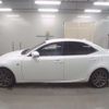 lexus is 2016 CFJ1846479 image 5