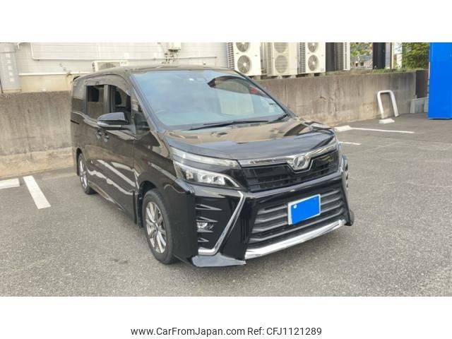 toyota voxy 2018 -TOYOTA--Voxy DBA-ZRR80W--ZRR80-0425238---TOYOTA--Voxy DBA-ZRR80W--ZRR80-0425238- image 1