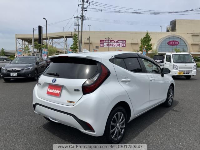 toyota aqua 2022 -TOYOTA--AQUA 6AA-MXPK11--MXPK11-2062401---TOYOTA--AQUA 6AA-MXPK11--MXPK11-2062401- image 2