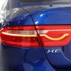jaguar xe 2018 CFJ1839036 image 9