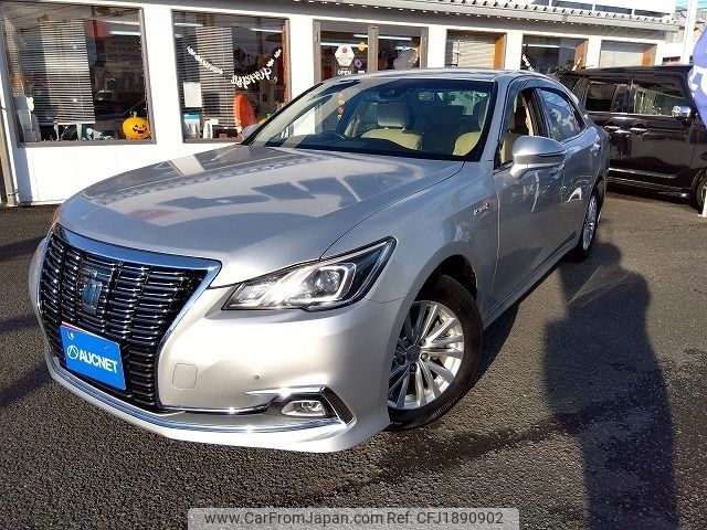 toyota crown 2017 CFJ1890902 image 1