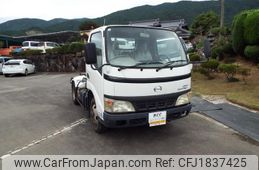 hino dutro 2004 CFJ1837425