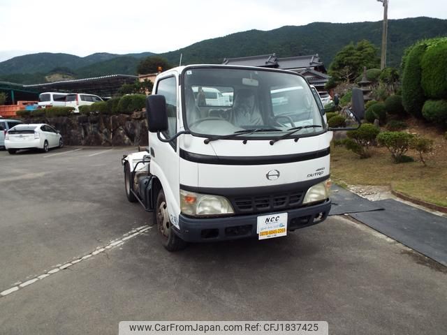 hino dutro 2004 CFJ1837425 image 1