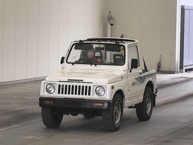 car_70ee96a0-b156-40c3-97cf-