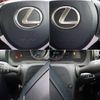 lexus is 2018 CFJ1671967 image 18