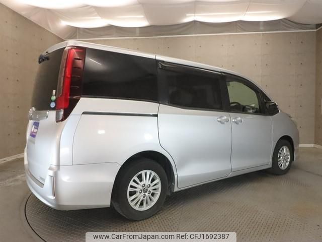 toyota noah 2014 CFJ1692387 image 2