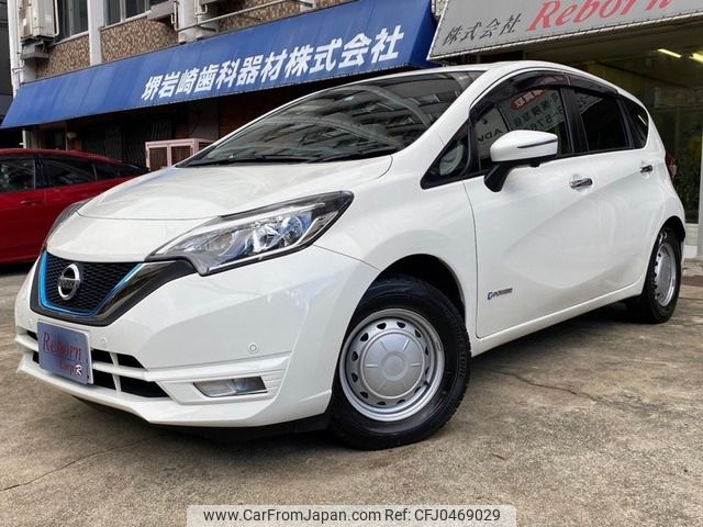 nissan note 2018 -NISSAN--Note DAA-HE12--HE12-141697---NISSAN--Note DAA-HE12--HE12-141697- image 1