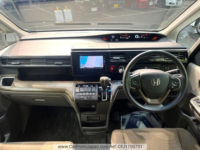 honda stepwagon 2016 CFJ1750731 image 2