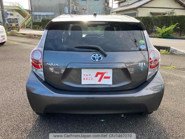 toyota aqua 2012 CFJ1467270 image 2