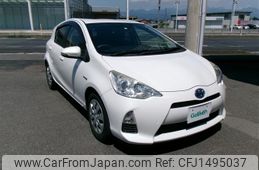 toyota aqua 2013 CFJ1495037