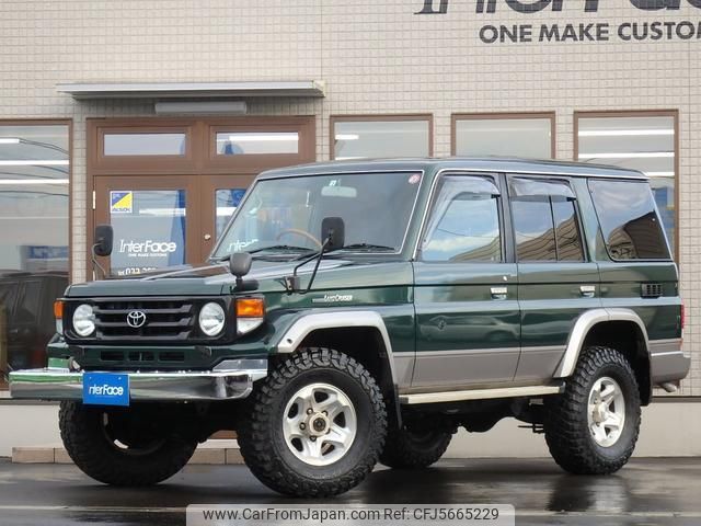 祐厘 TOYOTA LAND CRUISER 70 ZX | 2004 | GREEN II | 197058 km