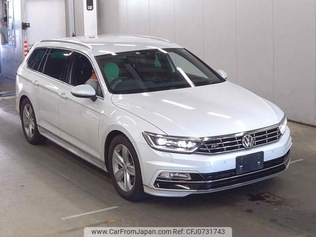 volkswagen passat-variant 2016 quick_quick_DBA-3CCZE_WVWZZZ3CZGE000275 image 1