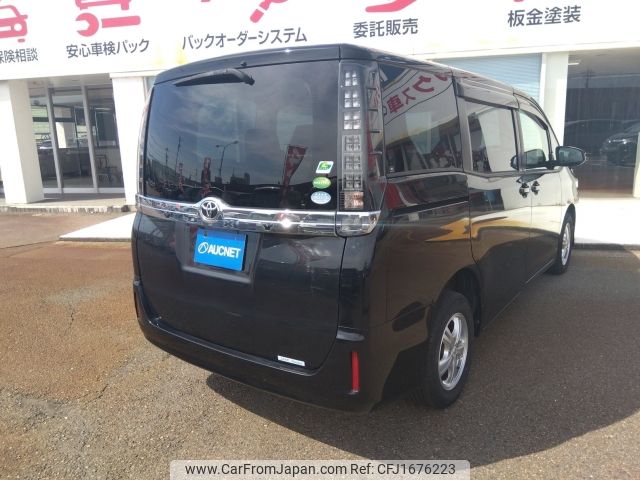 toyota voxy 2014 CFJ1676223 image 2