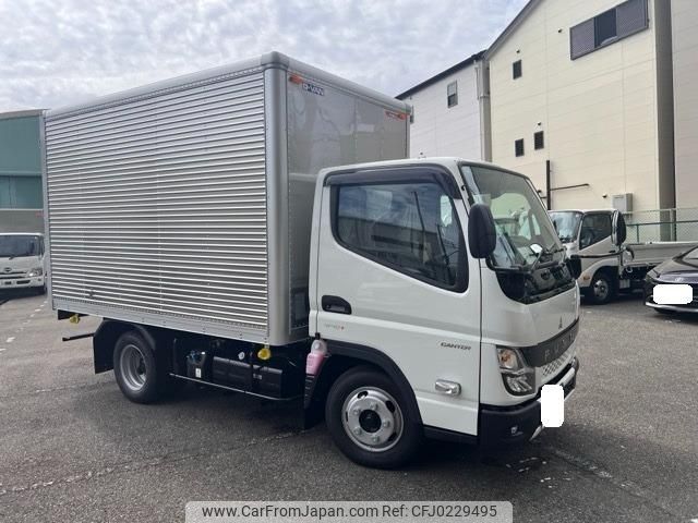 mitsubishi-fuso canter 2024 GOO_NET_EXCHANGE_0707934A30240920W001 image 1