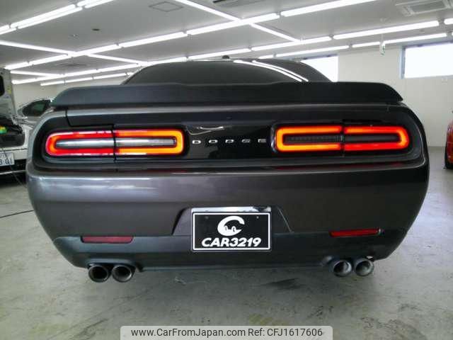 dodge challenger 2018 CFJ1617606 image 2