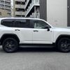 toyota land-cruiser-wagon 2023 CFJ1828126 image 3