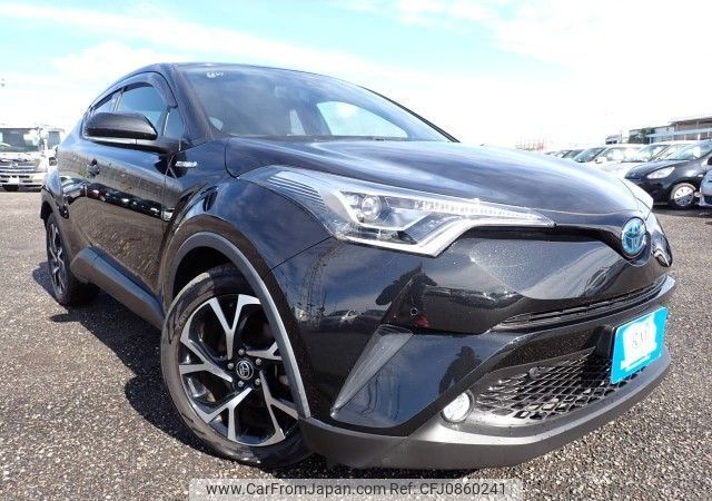 toyota c-hr 2017 N2024100257F-21 image 2