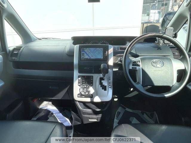 toyota noah 2010 -TOYOTA--Noah DBA-ZRR70G--ZRR70-0387925---TOYOTA--Noah DBA-ZRR70G--ZRR70-0387925- image 2