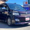 toyota voxy 2012 GOO_JP_700055065930231015005 image 1