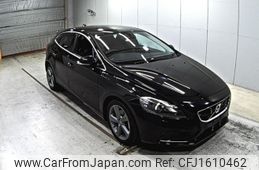 volvo v40 2014 CFJ1610462
