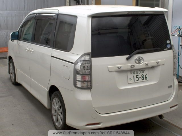 toyota voxy 2010 CFJ1548844 image 2