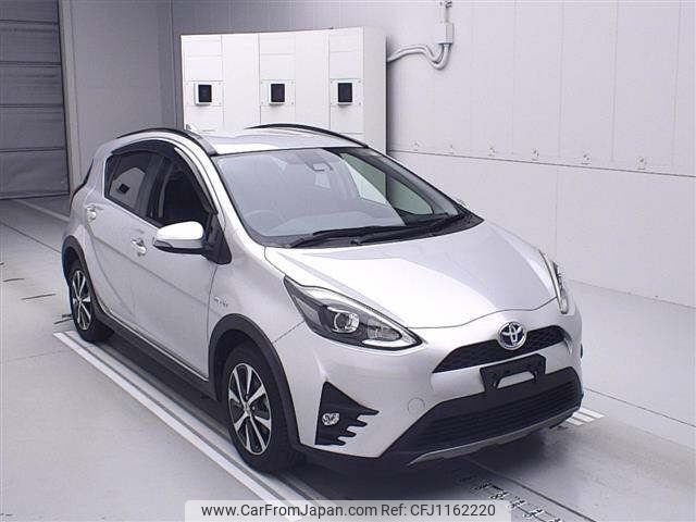 toyota aqua 2018 -TOYOTA--AQUA NHP10H-6711429---TOYOTA--AQUA NHP10H-6711429- image 1