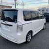 toyota noah 2010 TE5642 image 1