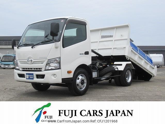 hino dutro 2016 GOO_NET_EXCHANGE_0402763A30250526W001 image 1