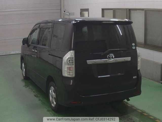 toyota voxy 2010 TE086 image 1