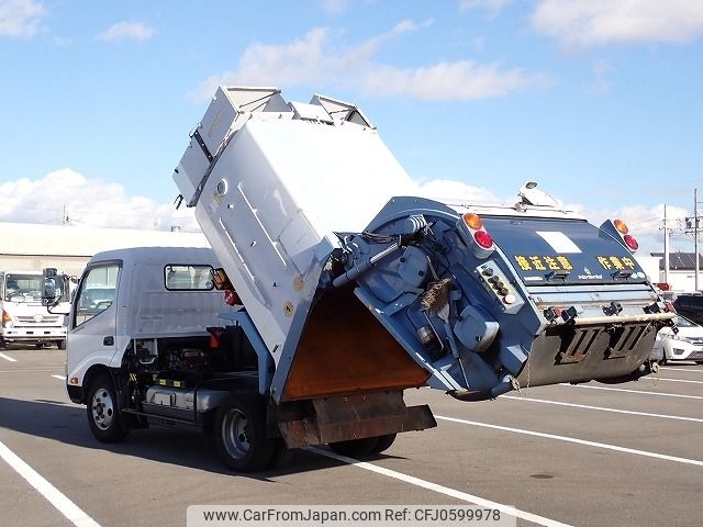 hino dutro 2016 -HINO--Hino Dutoro TSG-XKU600X--XKU600-0001689---HINO--Hino Dutoro TSG-XKU600X--XKU600-0001689- image 2