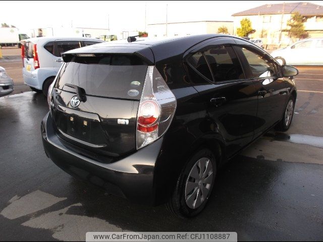 toyota aqua 2013 -TOYOTA 【新潟 501ｺ2520】--AQUA NHP10--6148902---TOYOTA 【新潟 501ｺ2520】--AQUA NHP10--6148902- image 2