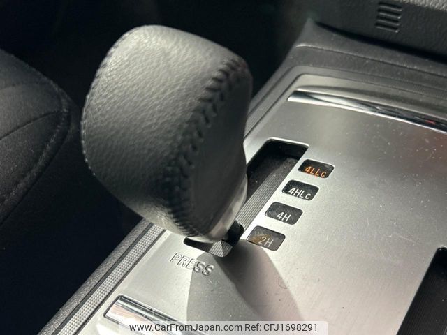 mitsubishi pajero 2018 CFJ1698291 image 2