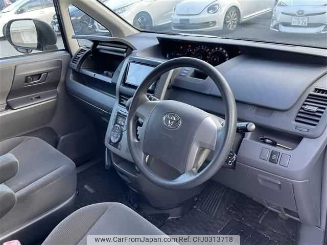 toyota voxy 2008 TE669 image 2