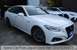 toyota crown 2018 CFJ1639677
