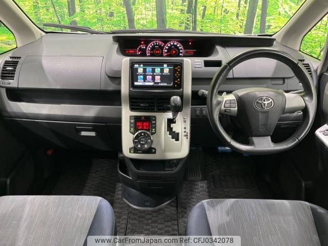 toyota voxy 2010 -TOYOTA--Voxy DBA-ZRR70W--ZRR70-0383860---TOYOTA--Voxy DBA-ZRR70W--ZRR70-0383860- image 2