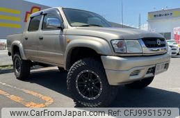 toyota hilux-sports-pick-up 2002 GOO_NET_EXCHANGE_0903935A30240629W001