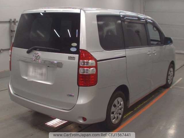 toyota noah 2011 CFJ1567441 image 2