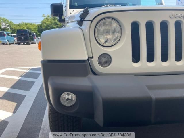 chrysler jeep-wrangler 2014 CFJ1584336 image 2